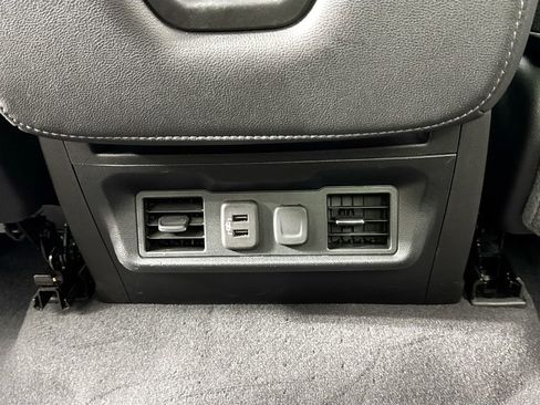 Used 2020 GMC Sierra 1500 SLE w/ SLE Value Package image 28