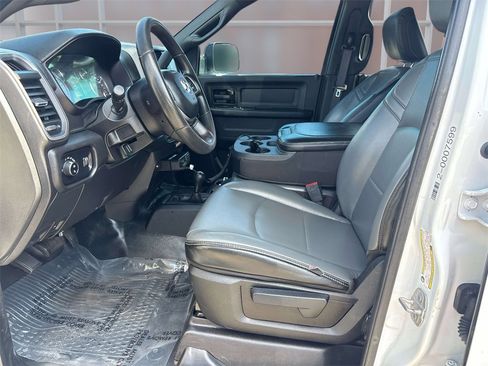 Used 2022 RAM 2500 Tradesman w/ Chrome Appearance Group image 8