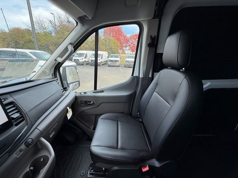 New 2026 Ford Transit 250 148 Medium Roof w/ Load Area Protection Package image 11