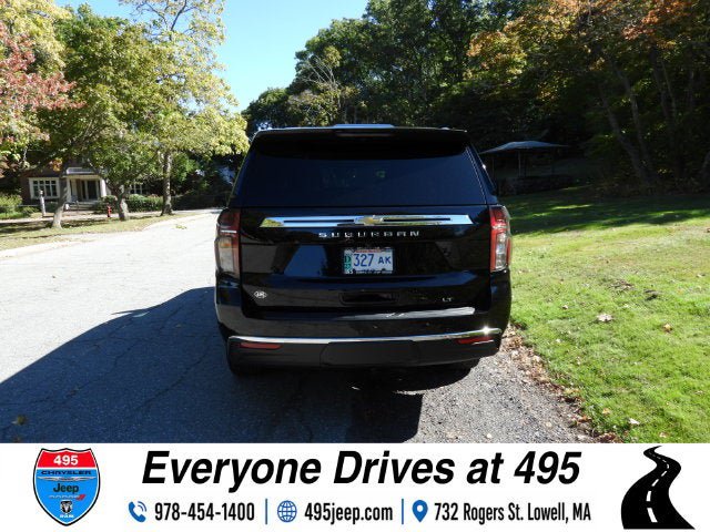 Used 2024 Chevrolet Suburban LT w/ LT Signature Package AWD/4WD image 4