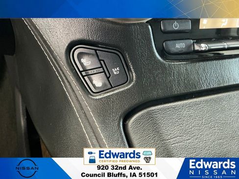 Used 2016 GMC Yukon XL Denali w/ Open Road Package AWD/4WD image 35