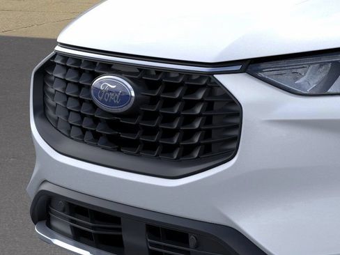 New 2026 Ford Escape SE FWD image 17