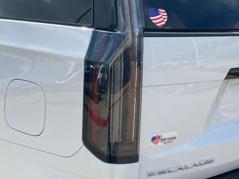 New 2026 Cadillac Escalade Platinum Sport w/ LPO, Floor Liner Package image 7