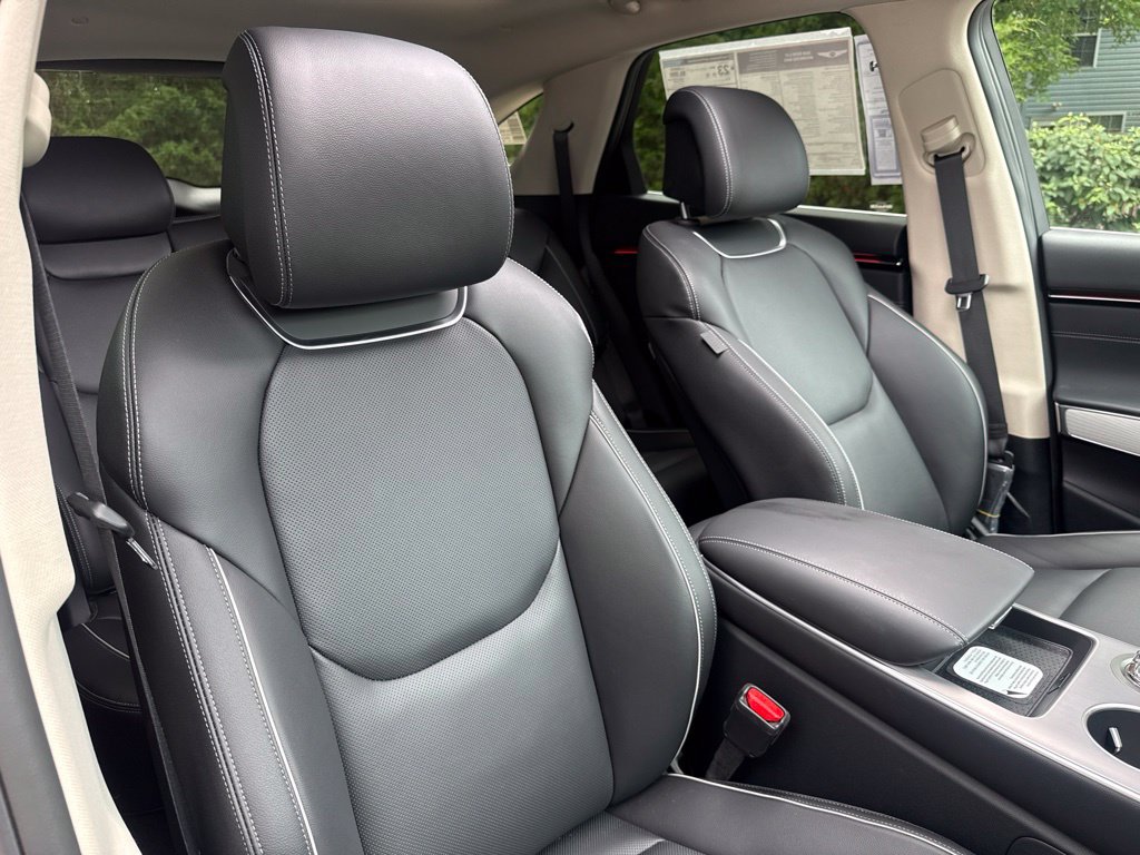 New 2026 Genesis GV70 2.5T Advanced AWD/4WD image 33