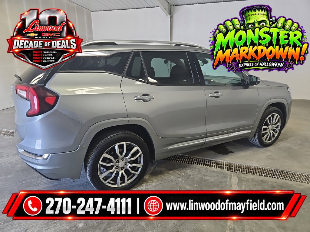 Used 2023 GMC Terrain Denali AWD/4WD image 2