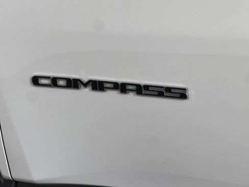 Certified 2025 Jeep Compass Limited AWD/4WD image 15