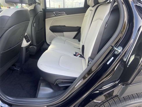 New 2026 Kia Sportage EX image 9