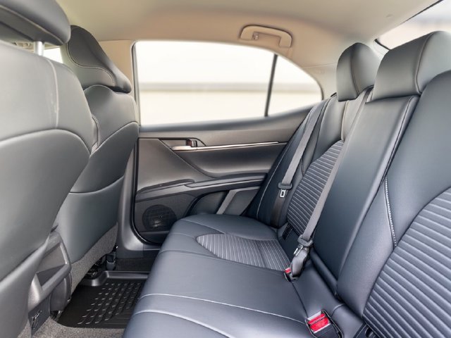Used 2022 Toyota Camry SE w/ Convenience Package FWD image 28