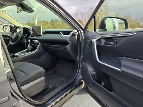 Used 2023 Toyota RAV4 LE image 13
