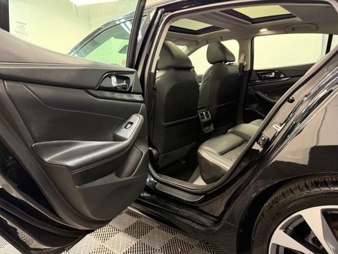 Used 2020 Nissan Maxima Platinum FWD image 23