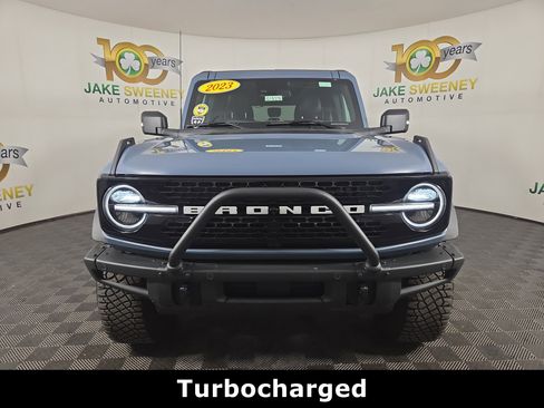 Used 2023 Ford Bronco Wildtrak image 2