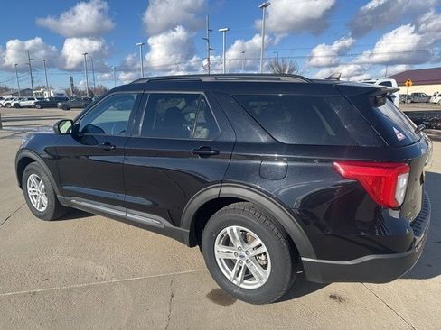 Certified 2024 Ford Explorer XLT w/ Equipment Group 202A image 5