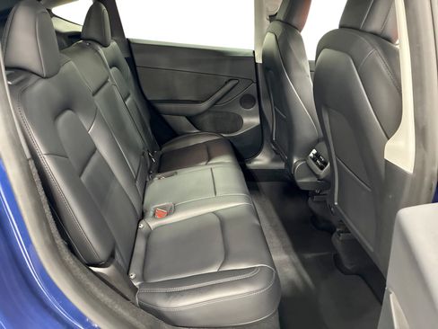 Certified 2023 Tesla Model Y Long Range AWD/4WD image 11