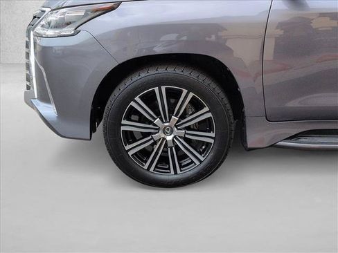 Used 2018 Lexus LX 570 4WD w/ Luxury Package image 27