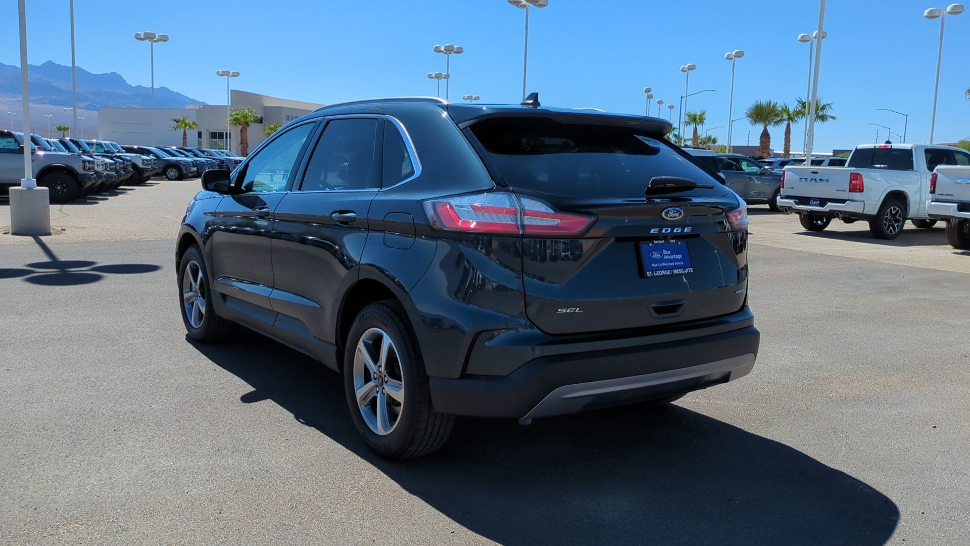 Used 2023 Ford Edge SEL w/ Convenience Package AWD/4WD image 7
