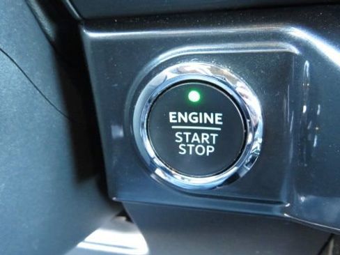 Certified 2022 Ford F150 XLT w/ Equipment Group 302A High image 20