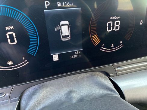 Used 2025 Hyundai Kona SEL image 41