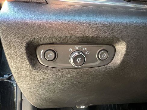 Used 2021 Chevrolet Traverse Premier w/ Redline Edition image 19