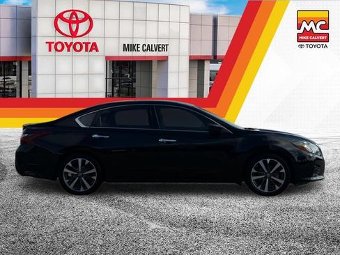 Used 2017 Nissan Altima 2.5 SR FWD image 6