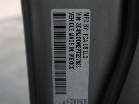 Used 2023 Jeep Compass Trailhawk AWD/4WD image 37