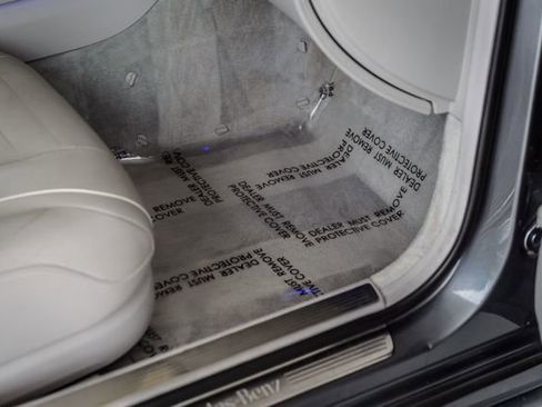 Used 2017 Mercedes-Benz S 550 4MATIC Sedan image 49