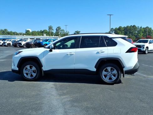 Used 2025 Toyota RAV4 XLE w/ Convenience Package FWD image 16
