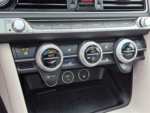 Used 2023 Genesis G70 3.3T w/ Sport Advanced Package image 17