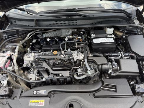 Used 2025 Toyota Corolla SE FWD image 34