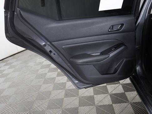 Used 2023 Nissan Altima 2.5 SV w/ SV Premium Package FWD image 26
