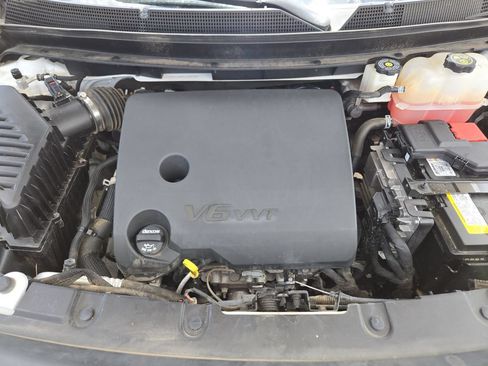 Used 2023 Chevrolet Traverse RS FWD image 26