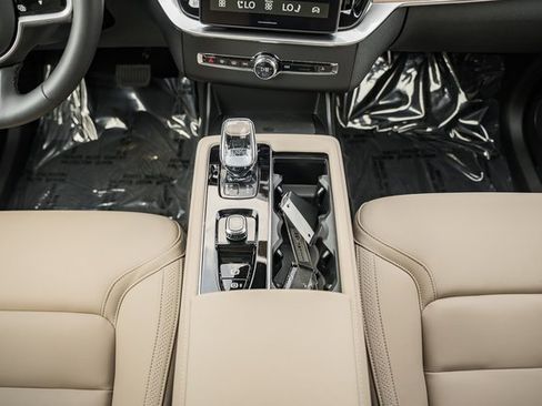 New 2026 Volvo XC90 T8 Plus image 24