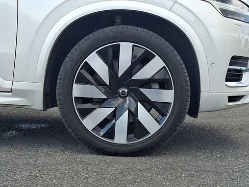 Used 2025 Volvo XC90 T8 Ultra w/ Lounge Package AWD/4WD image 8