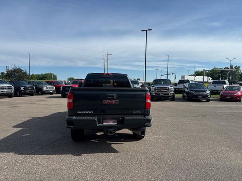 Used 2018 GMC Sierra 2500 Denali w/ Duramax Plus Package AWD/4WD image 4