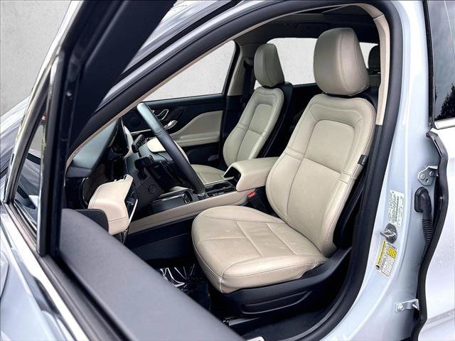 Used 2025 Lincoln Corsair Reserve FWD image 26