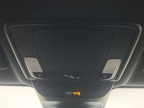 Certified 2023 Honda HR-V Sport image 31