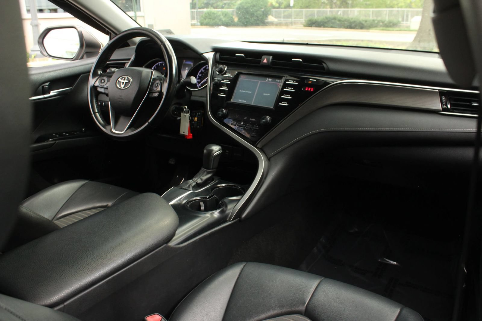 Used 2019 Toyota Camry SE FWD image 20