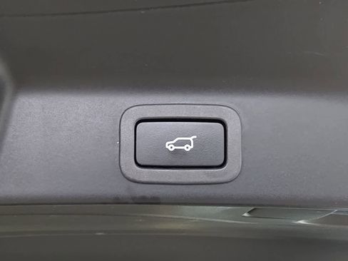 Used 2019 Jaguar F-PACE Prestige AWD/4WD image 39