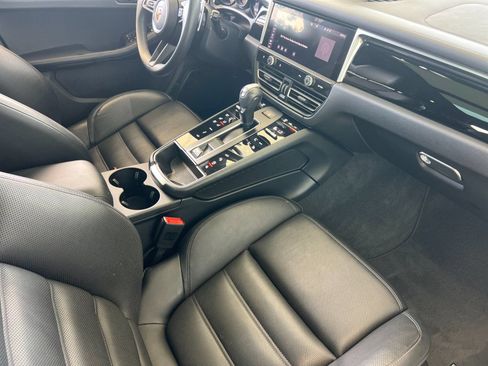 Certified 2024 Porsche Macan S AWD/4WD image 16