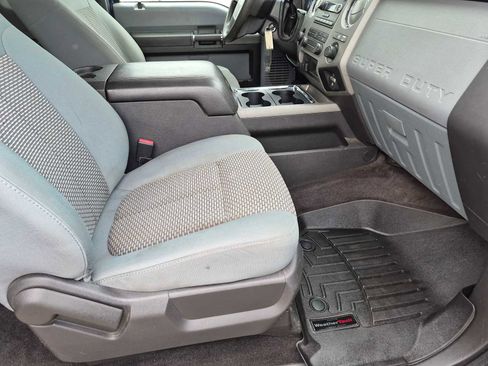 Used 2011 Ford F250 XLT w/ XLT Premium Pkg AWD/4WD image 19