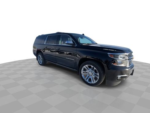 Used 2020 Chevrolet Suburban Premier w/ Premier Plus Edition image 2