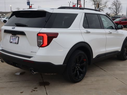 Used 2023 Ford Explorer ST-Line w/ Class IV Trailer Tow Package image 5