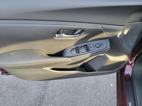 Used 2025 Nissan Sentra SV image 14