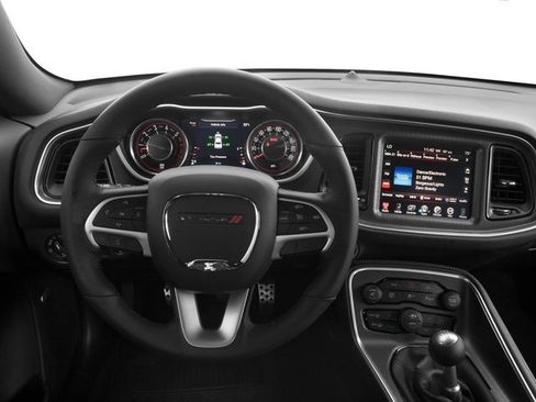 Used 2016 Dodge Challenger R/T Scat Pack w/ Leather Interior Group RWD image 10