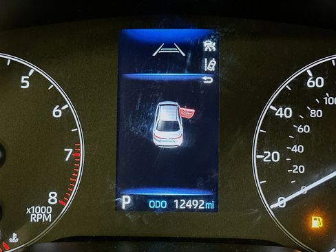 Used 2025 Toyota Corolla LE image 18