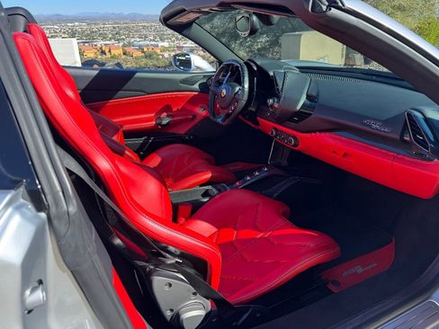 Used 2019 Ferrari 488 Spider image 20