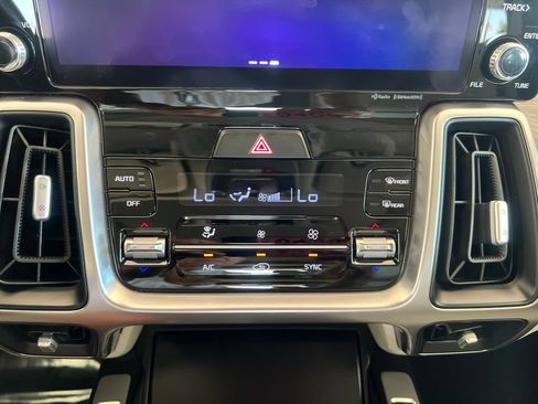 Used 2023 Kia Sorento EX w/ Panoramic Sunroof Package FWD image 60