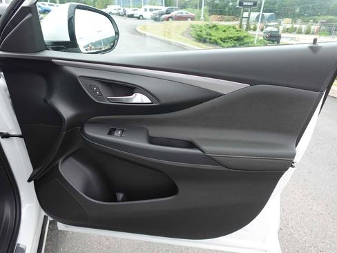 New 2026 Buick Envista Avenir FWD image 27