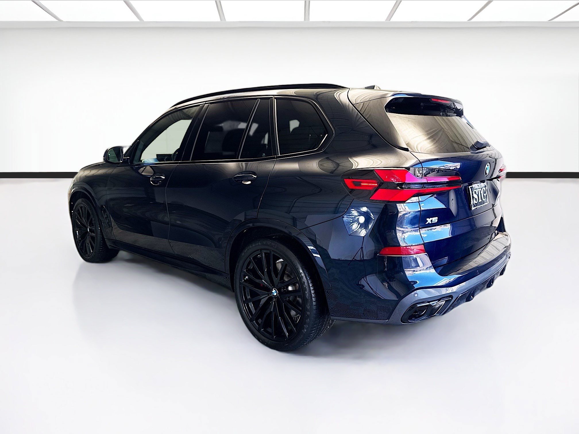 Used 2024 BMW X5 M60i w/ Executive Package AWD/4WD image 6