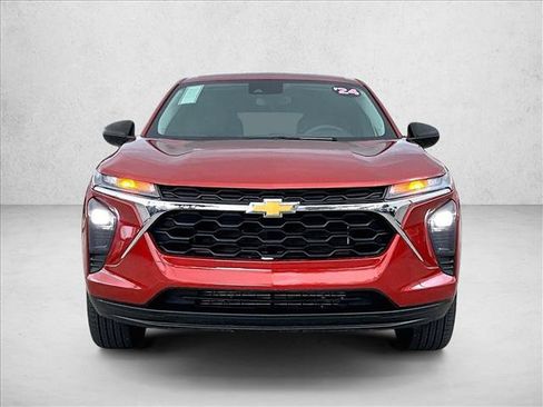Used 2024 Chevrolet Trax LS FWD image 3