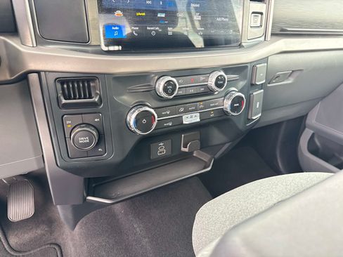 Used 2025 Ford F150 XLT w/ Equipment Group 301A Standard AWD/4WD image 26